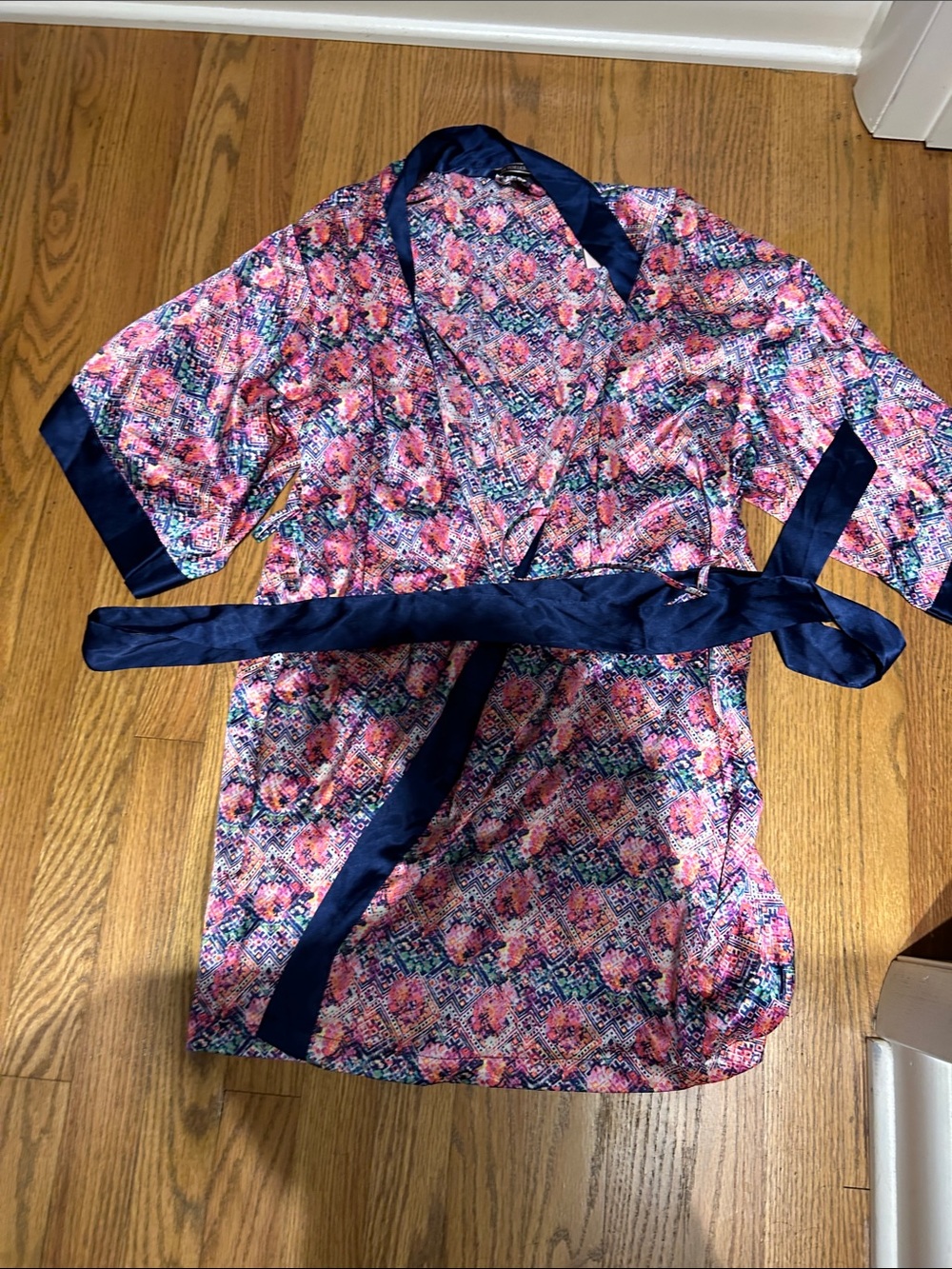 Victoria K Multicolor Floral-Geometric Satin Kimono with Navy Trim